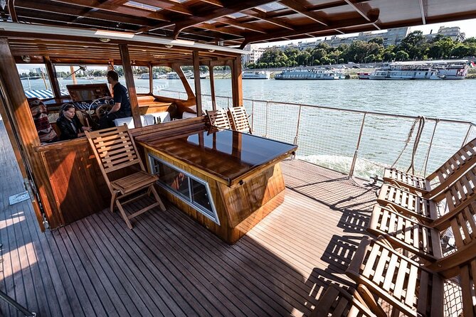 Private Yacht Tour in Budapest - What to Expect
