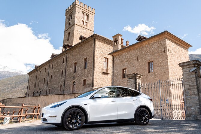 Rent Tesla Model Y LR - Good To Know