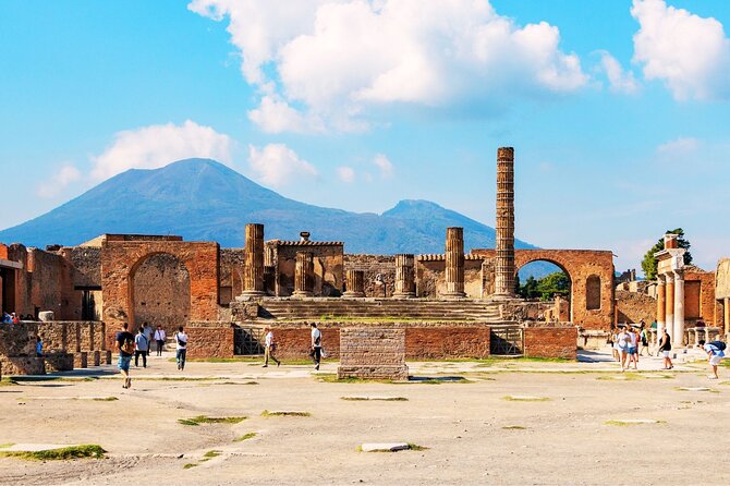 Reserved Entrance to Pompeii Ruins With Digital Audio Guide - Tour Experience