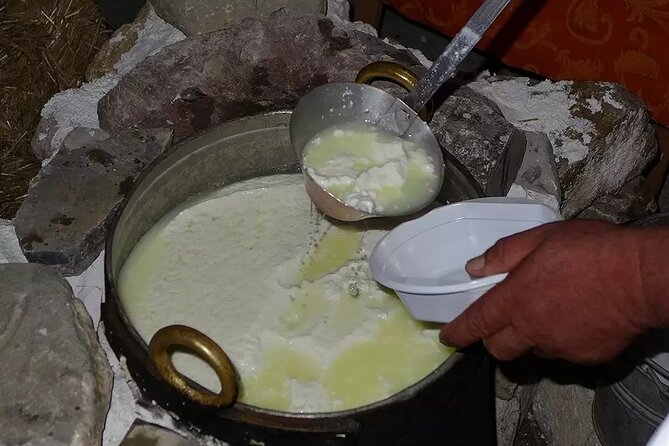 Ricotta Experience + Etna Tour to the Top (3.000 Meters) - Logistics and Accessibility