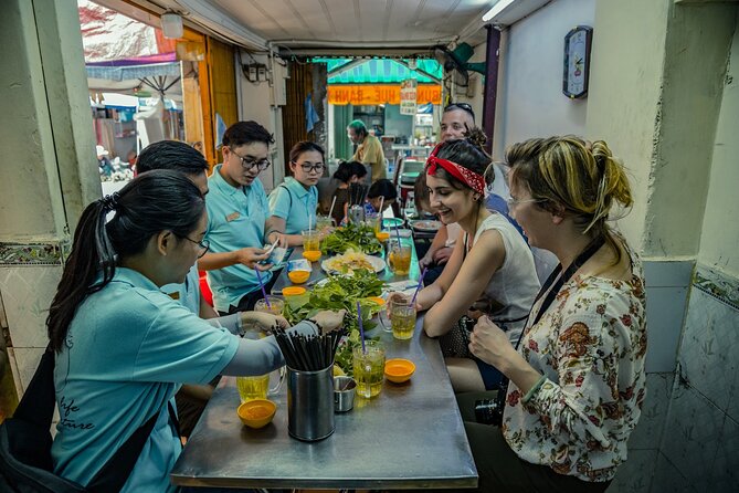 Saigon After Dark With Seafood, Beer & Live Music Bar - Tour Reviews