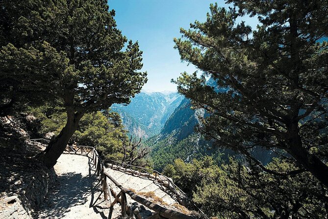 Samaria Gorge Full Day Guided Tour - Meeting Point Information