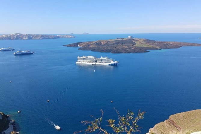 Santorini Coastal Excursion: Oia Highlights for Cruise Guests - Exclusions and Inclusions