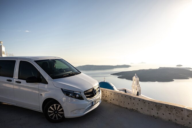 Santorini Private Transfers To/From the Airport - Meeting and Pickup Information