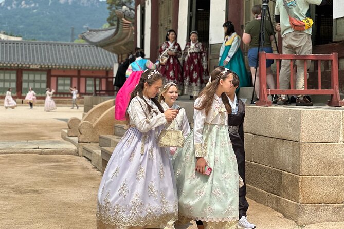 Seoul City Full Day Tour-Gyeongbok Palace, Seoul Tower, Insadong - Top Sites to Visit