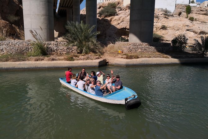 Wadi Shab Trekking and Swimming Tour - Directions and What to Expect