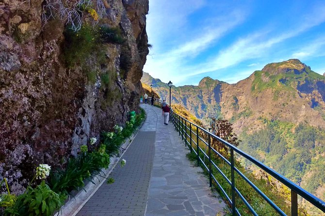 WHEELCHAIR TOUR 1/2 VISIT CABO GIRAO Private Tour - Car Stocking