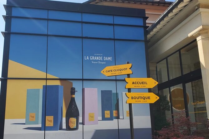 100% Electric Airport Transfer From Reims and Epernay to Paris - The Sum Up
