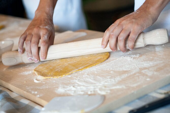 4 Hour Cooking Class in Tuscan Farmhouse Near Siena - The Sum Up