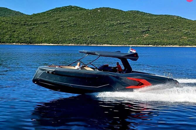 Alesta Marine Raptor Yacht Charter in Dubrovnik - Group Size and Participation
