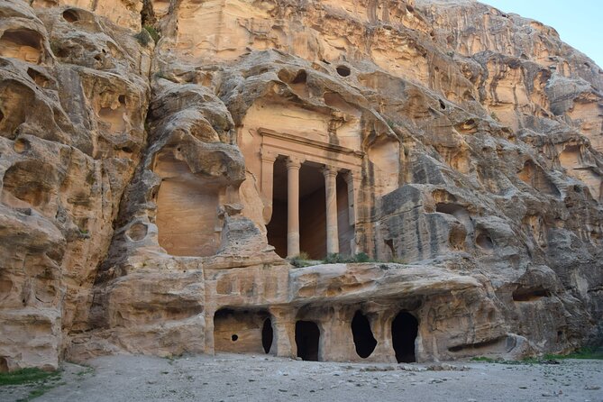 Aqaba Taxi for (Full Day Petra , Wadi Rum and All Transportation) - Pricing Details