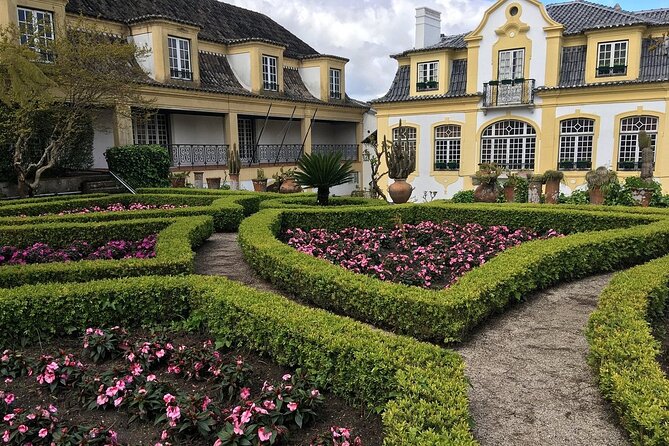 Arrábida Full Day Private Wine Tour and Food Tasting - Frequently Asked Questions