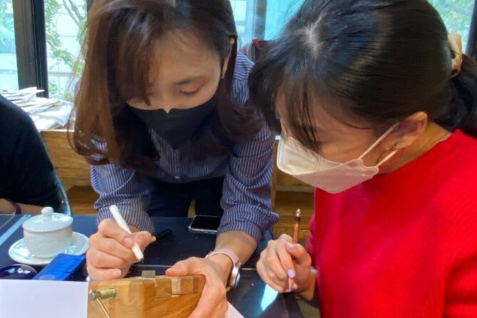 Carving a Korean Stone Seal With a Craftswoman in Insadong - Reviews and Ratings