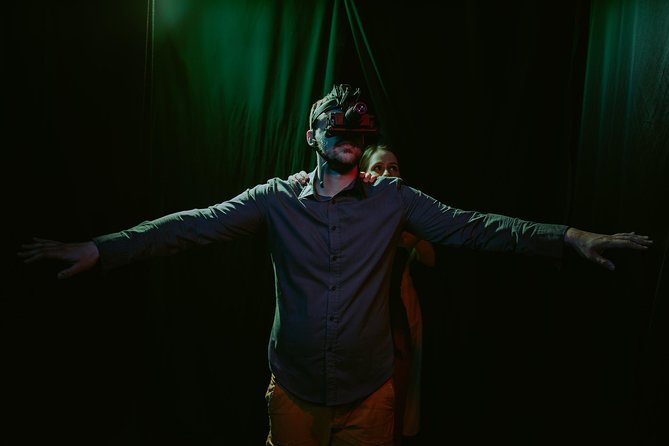 Dinner in the Dark - Description