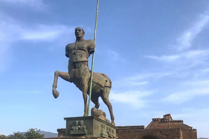 Exploring the Ruins of Pompeii: An Unforgettable Adventure - Location and Inclusions