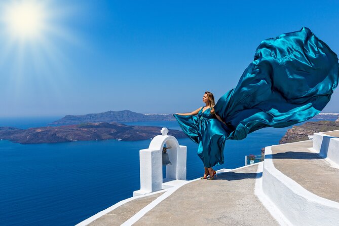 Flying Dress Photoshoot in Santorini - Meeting and End Points
