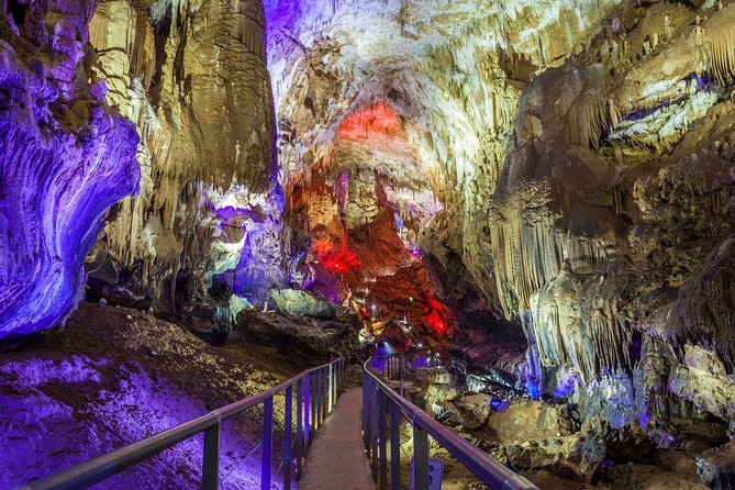 Full-Day Amazing Caves And Footprints of Dinosaurs Private Tour Guide - Frequently Asked Questions