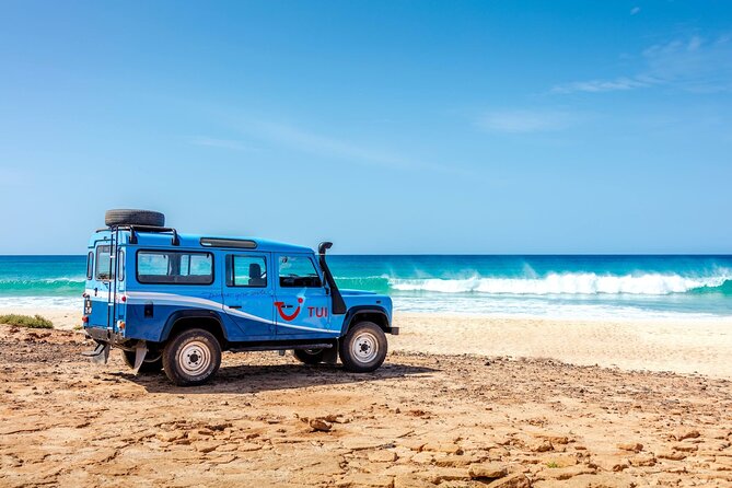 Full Day Highlights of Sal Tour by 4x4 and Catamaran With Lunch