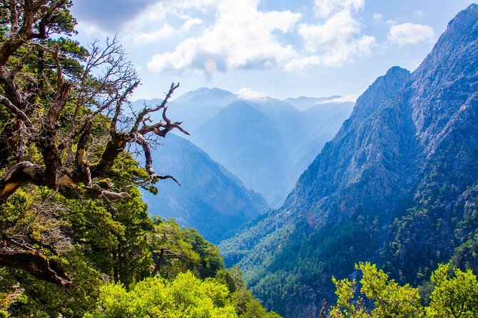 Full-Day Samaria Gorge Hiking Tour From Heraklion - Guide and Lunch