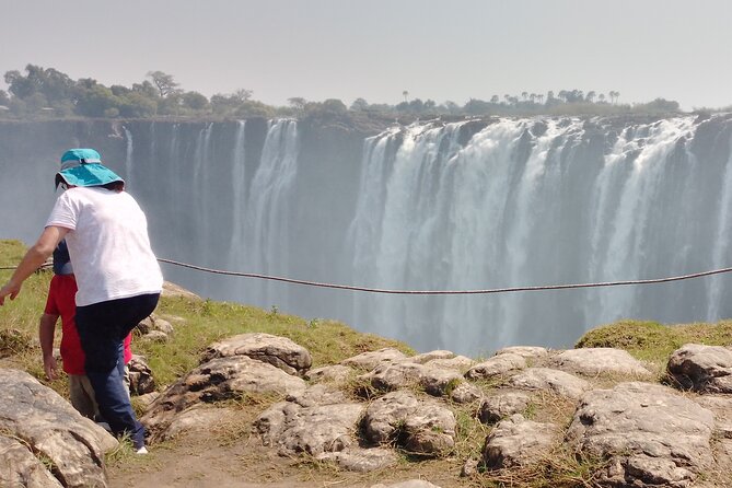 Guided Tour of the Falls - Local Insights and Recommendations