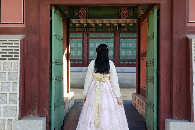 Gyeongbokgung Palace Hanbok Rental Experience in Seoul - Enhancing Your Hanbok Rental Experience