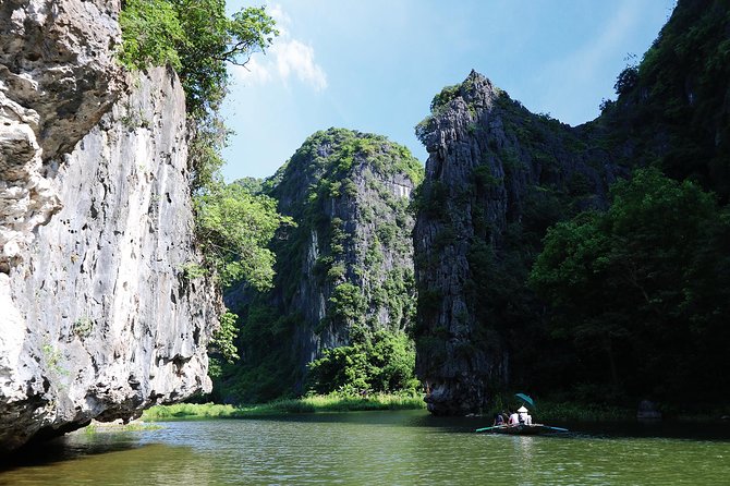 Hoa Lu - Tam Coc - Ninh Binh, Cycling, Local Family Visit, Small Group Tour - Local Family Lunch