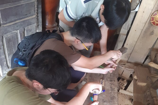 Hoian Countryside Bicycle Tour(making Mats &Noodle,Carving Wood) - Language and Amenities Offered