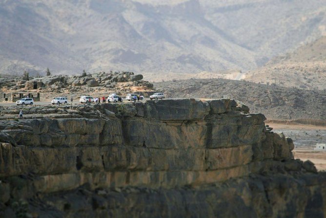 Jebel Shams, Balcony Walk & Al Hamra Village - Frequently Asked Questions