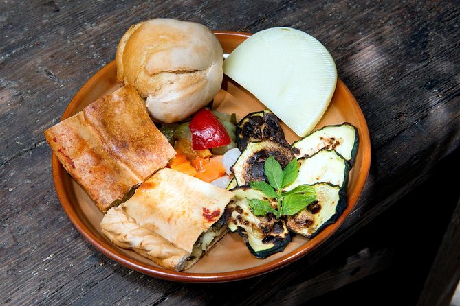 Lunch or Dinner and Cooking Demo at a Local Home in Ragusa - Engage in Hands-On Cooking