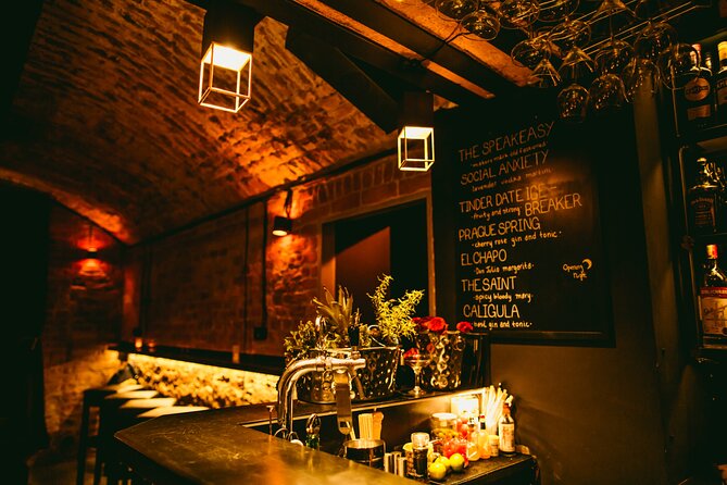 New Years Eve at Kontakt Bar With Open Bar and Live Music - Meeting Point Information