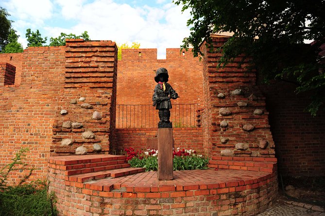 Old Town With Royal Castle + Warsaw Uprising Museum: SMALL GROUP /Inc. Pick-Up/ - Frequently Asked Questions