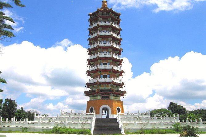 Private 4-Day Central & Southern Taiwan Tour (Sun Moon Lake, Kaohsiung, Kenting) - Accommodation and Meals