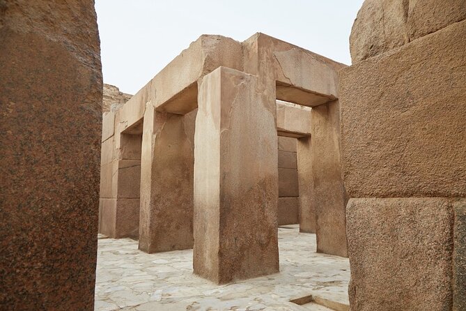 Private Guided Tour to Giza Pyramids, Sphinx and The Valley Temple - Inclusions