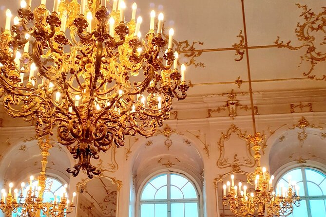 Private Historical Tour in Queen Elisabeth Palace - Inclusions and Logistics