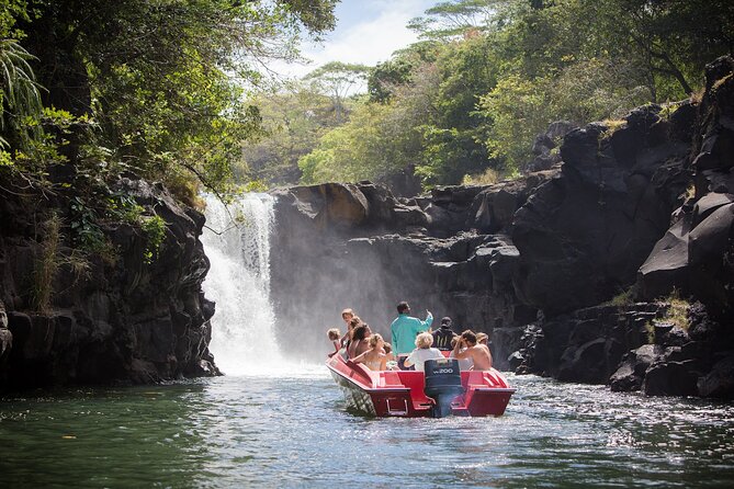Private Speed Boat to Ile Aux Cerfs Full-Day Incl: Lunch & Transfer - The Sum Up