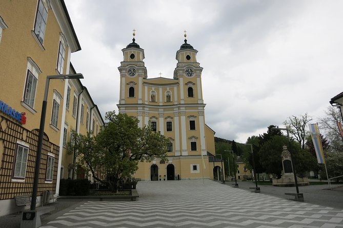 Private Tour From Salzburg to Vienna - UNESCO Sites, Lakes, Alps - Pricing and Policies
