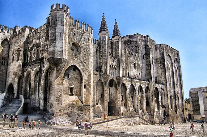 Private Transfer From Marseille Airport to Avignon - The Sum Up