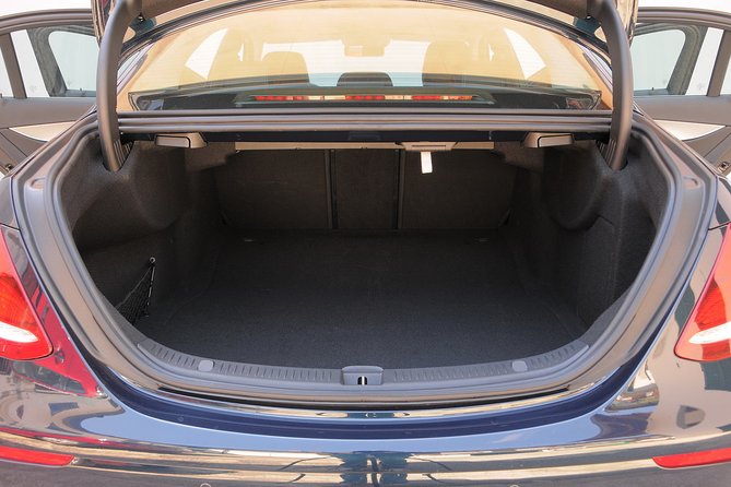 Private Transfer From Milan Linate Airport to Milan Center - Payment and Reservation