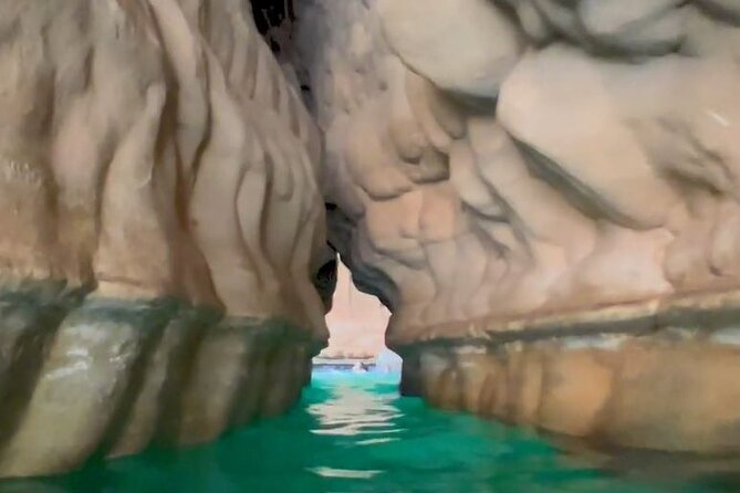 Private Wadi Shab - Bimmah Sinkhole - White Sand Beach - Full Day Tour - Meeting and Pickup Information