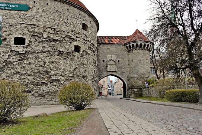 Private Walking Tour of Tallinn Old Town - Directions