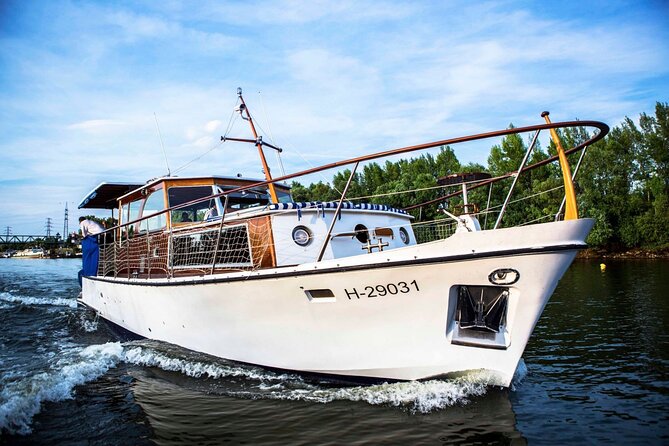 Private Yacht Tour in Budapest - Additional Information