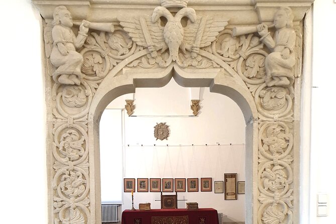 Romanian Art | Passionate Guide | PrivateTour - Inclusions and Amenities