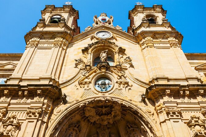 San Sebastian and Biarritz Private Tour From Bilbao With Pick up - Accessibility