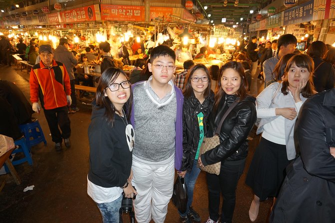 Seoul Night Private Tour(Korean BBQ, N-Tower, Seoul Fortress, Local Market)