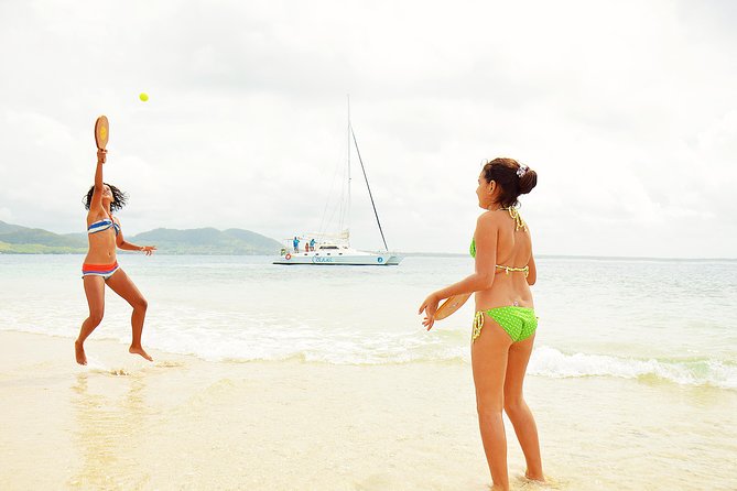 Shared EAST Cruise - Ile Aux Cerfs : Full Day Catamaran Cruise - The Sum Up