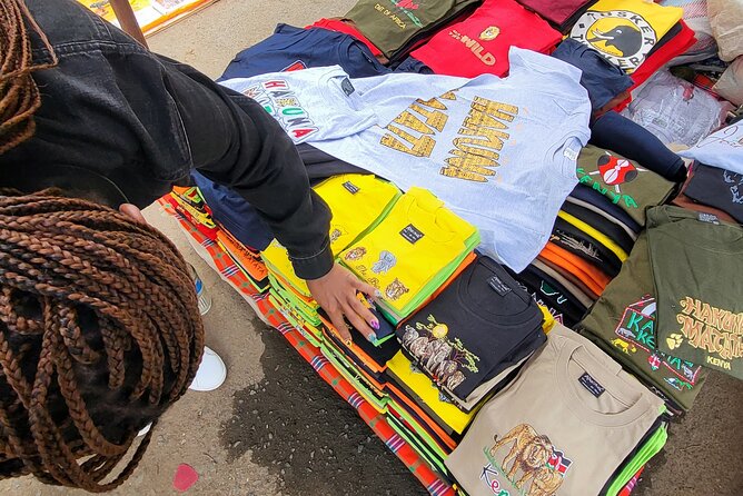 Souvenir Crafts, Fabric Shopping & Hair Braiding & City Tour - Hair Braiding Experience