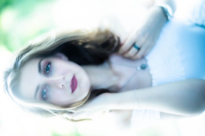 Take Stunning Photos of Yourself While Walking Vienna - Lighting Techniques for Flawless Selfies