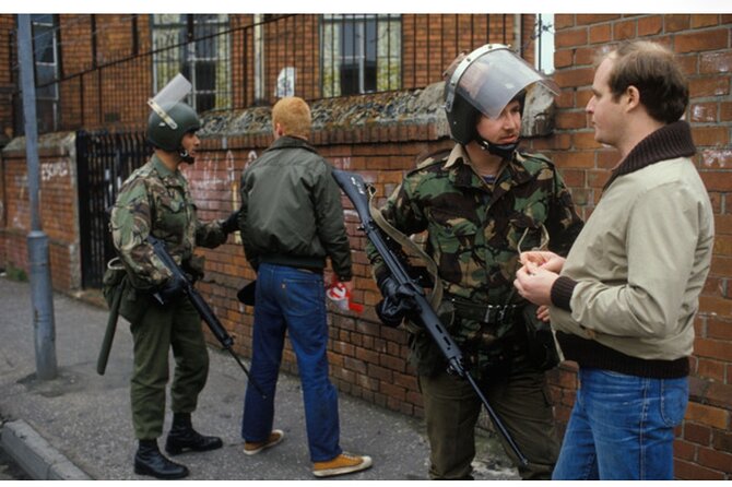 The Belfast History of Murder and Bombs Taxi Tour Private 2hours - Tour Inclusions