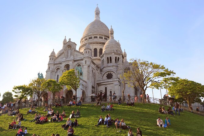 The Most Beautiful Side Walking Tour Of Montmartre - Accessibility and Health Guidelines