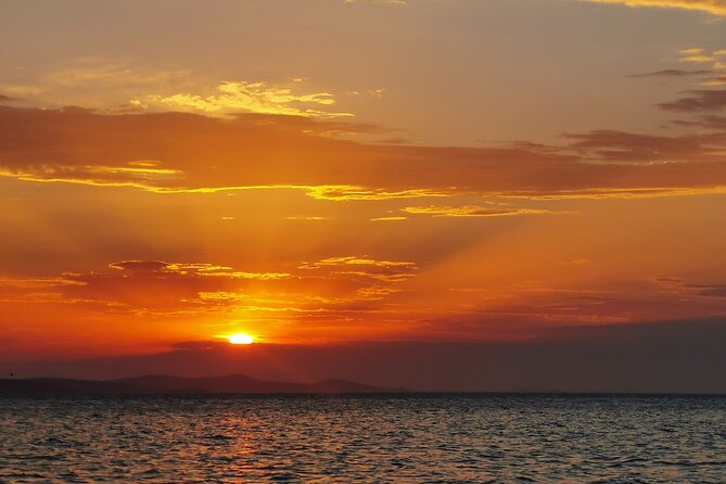Unlimited Sparkling Wine on a Luxury Sunset and Nighttime Cruise - Booking Information
